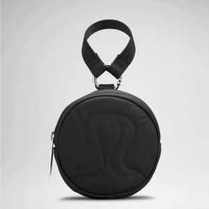 Lululemon logo coin pouch